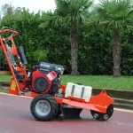 Self-propelled stump grinders